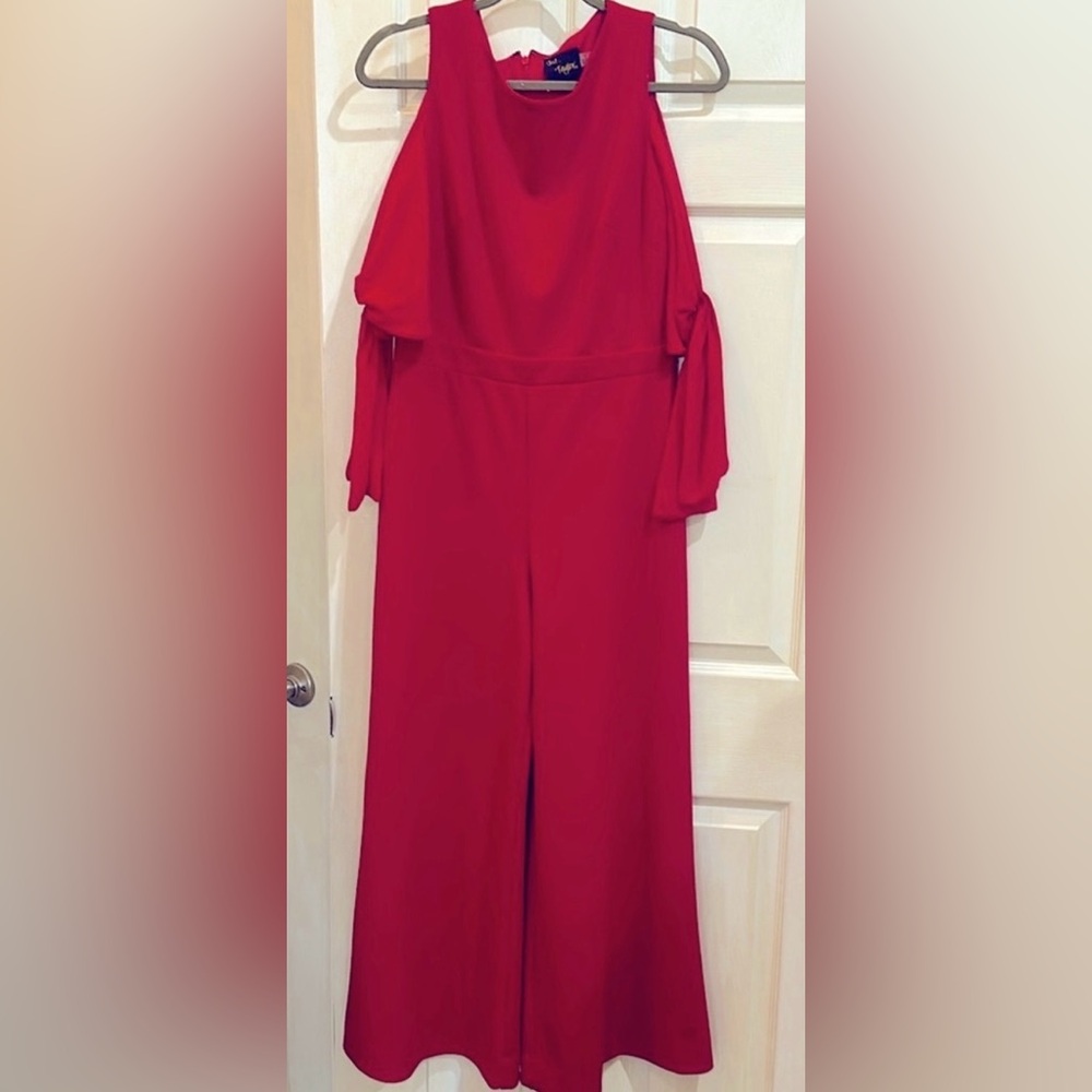 Just Taylor red wide legged jumpsuit with cold shoulder sleeves. Size 6
